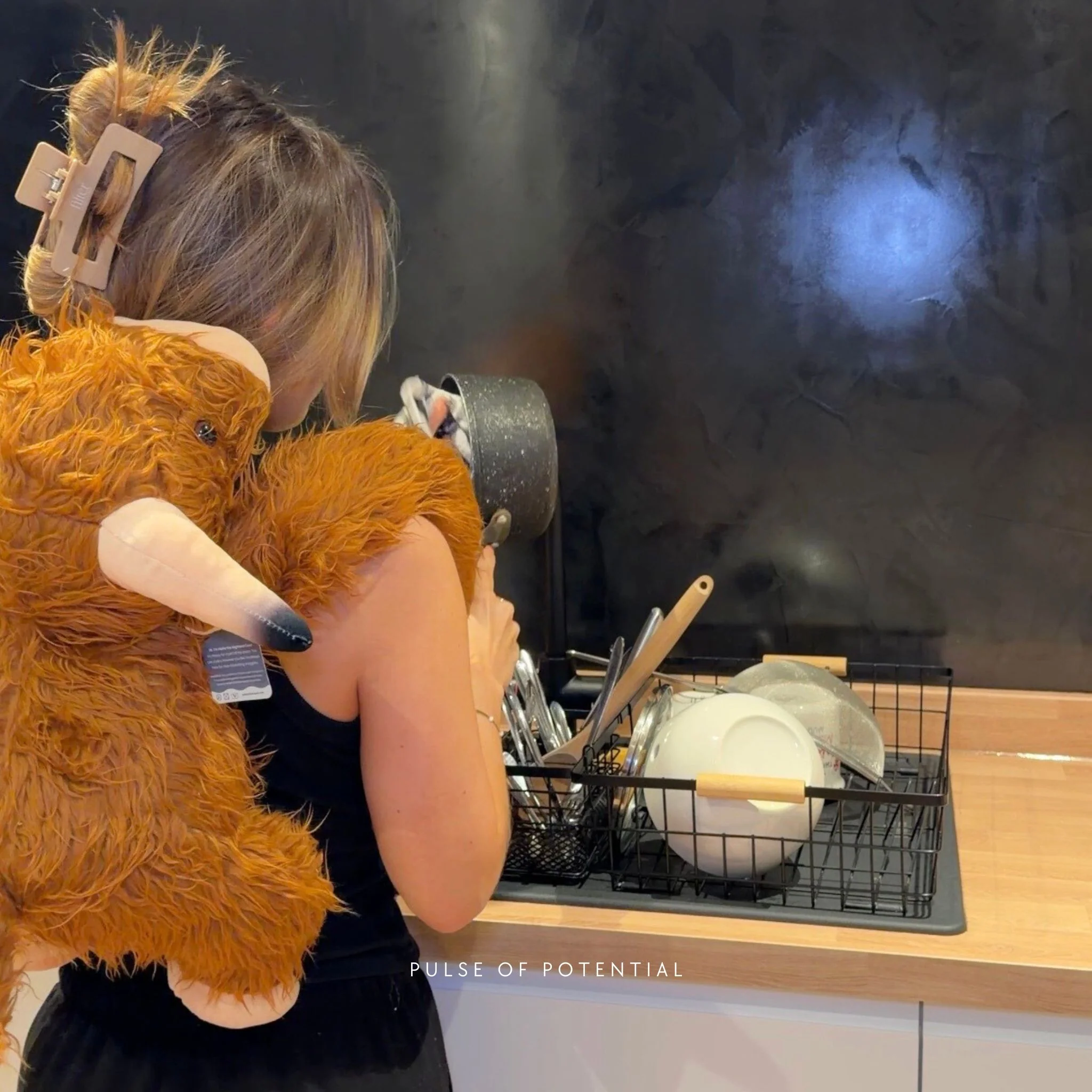 Hallie the Highland Cow Weighted Animal - Image 12